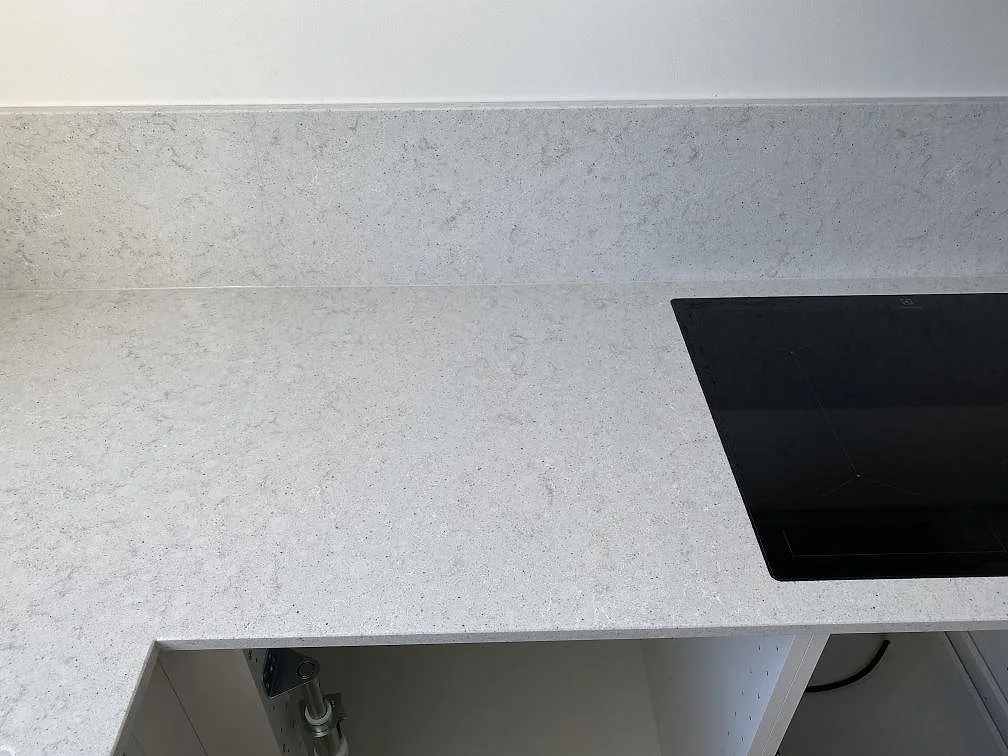 Køkkenbordplade i Quarella Bianco Savoia, Helsingborg – billede 4