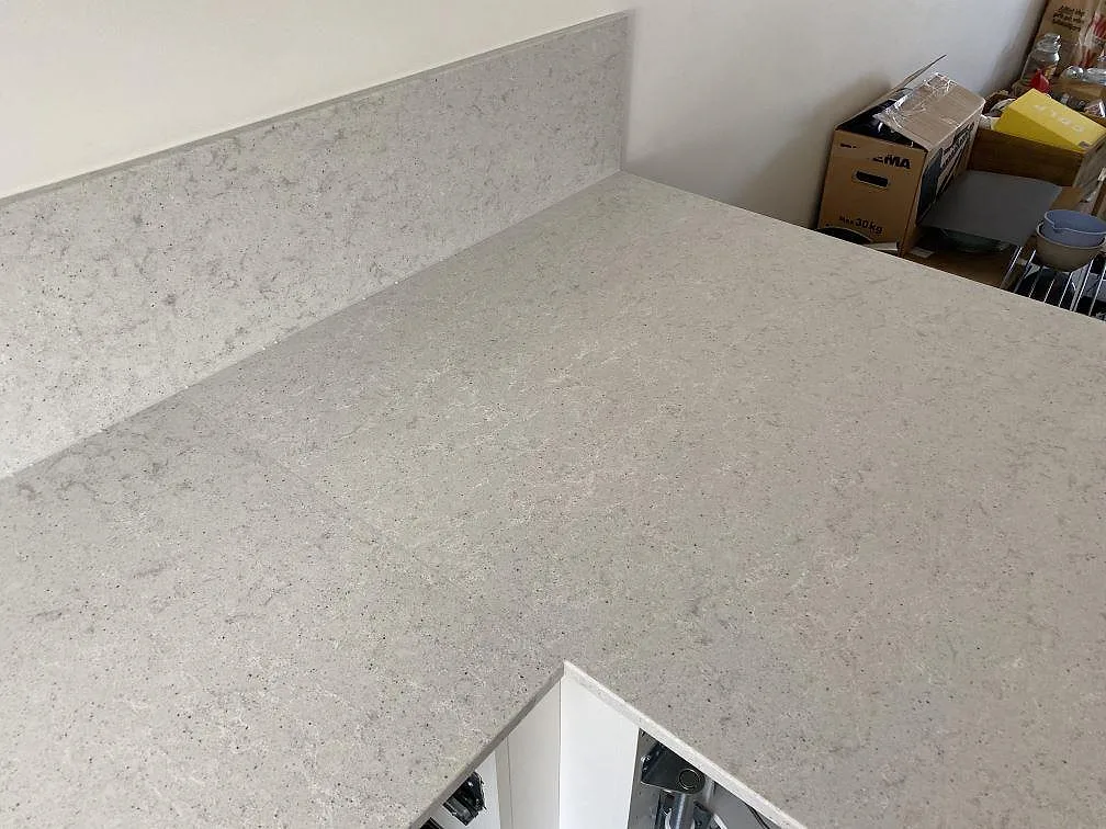 Køkkenbordplade i Quarella Bianco Savoia, Helsingborg – billede 5