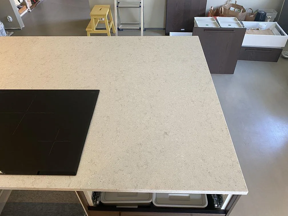 Køkkenbordplade i Quarella Bianco Savoia, Kungsbacka – billede 3