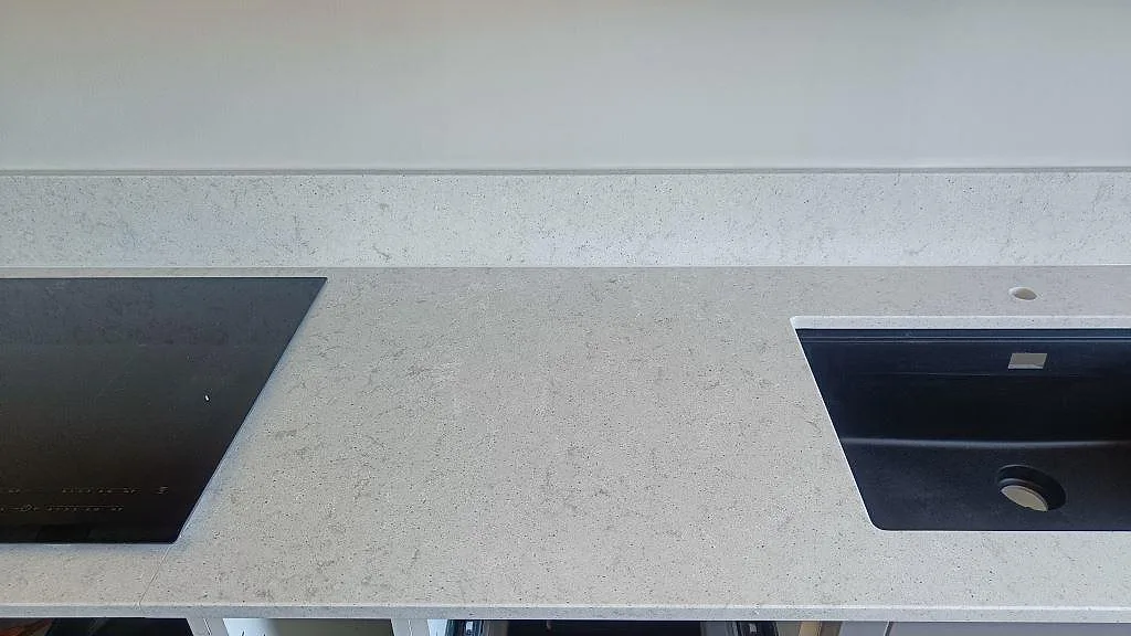 Køkkenbordplade i Quarella Bianco Savoia, Nättraby – billede 2