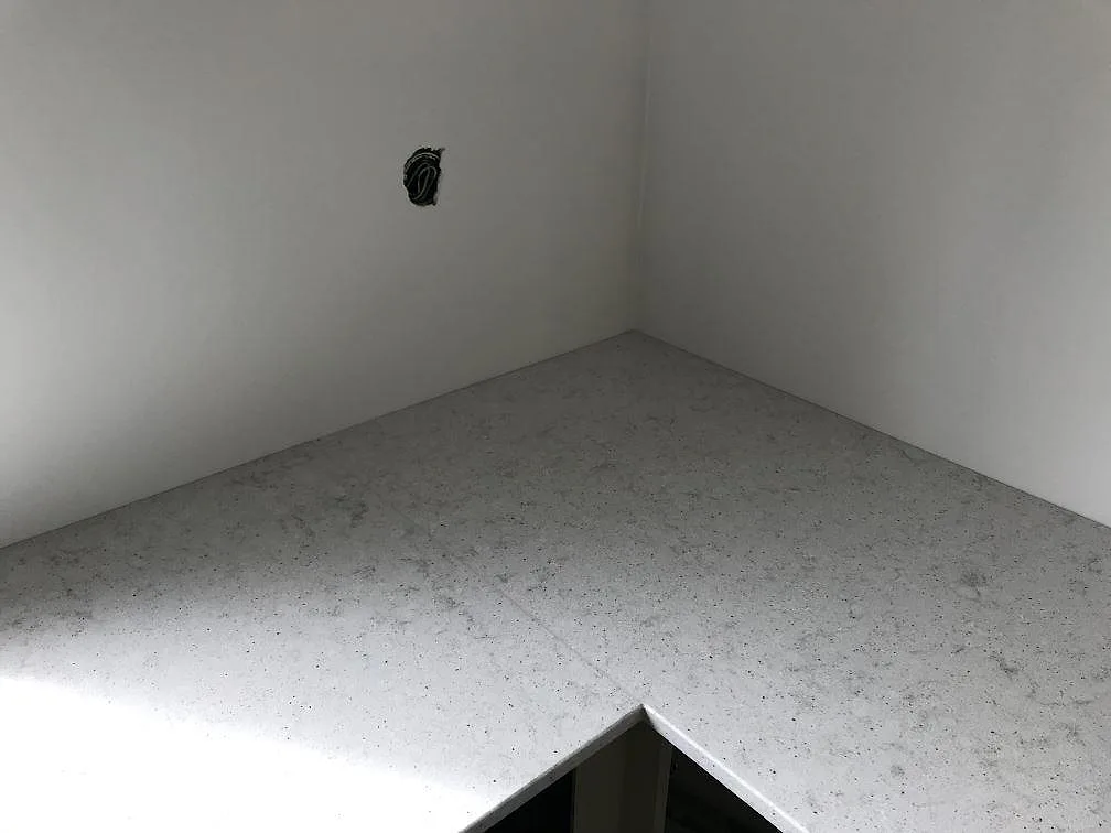 Køkkenbordplade i Quarella Bianco Savoia, Östra Grevie – billede 6