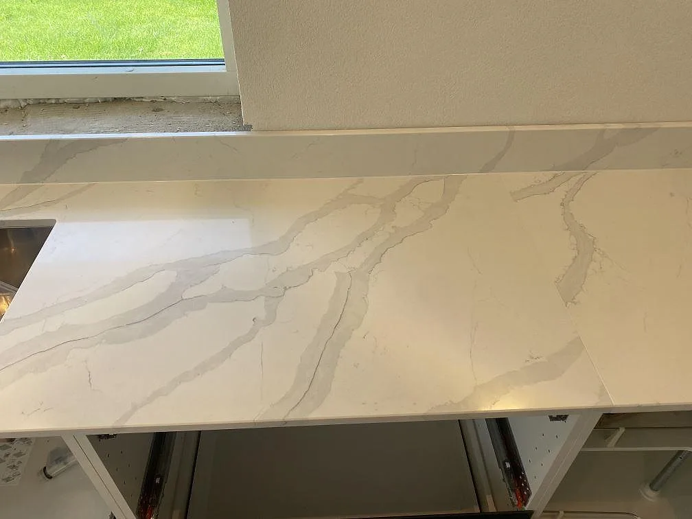 Køkkenbordplade i Quarella Bianco Venere, Påarp – billede 5