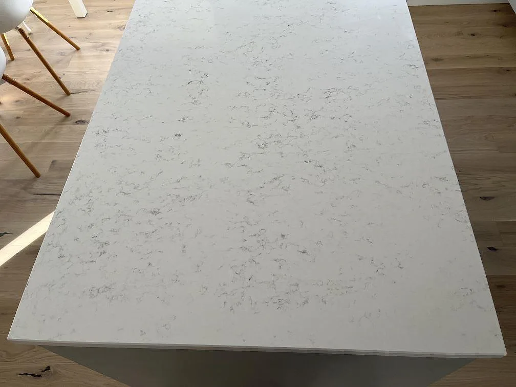 Køkkenbordplade i Quarella Navona, Lerberget – billede 2