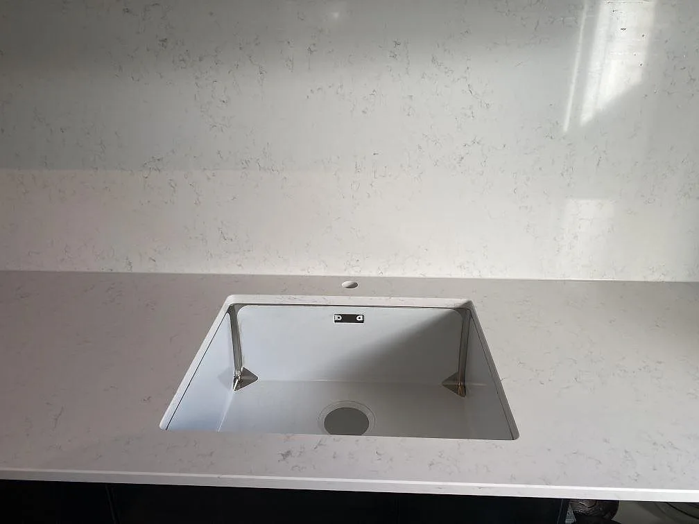 Køkkenbordplade i Quarella Navona, Malmö – billede 2