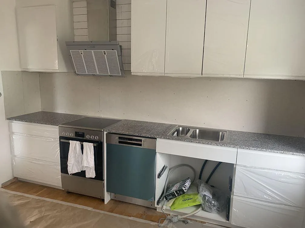 Køkkenbordplade i Rosa Beta, Grevie – billede 3