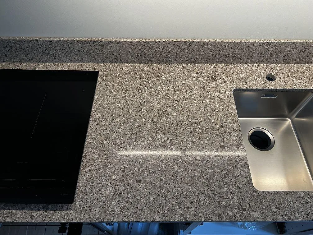 Køkkenbordplade i Silestone Alpina White, Göteborg – billede 2