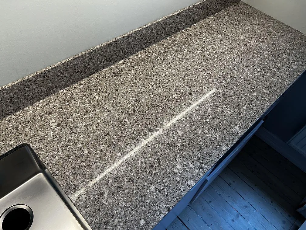 Køkkenbordplade i Silestone Alpina White, Göteborg – billede 4