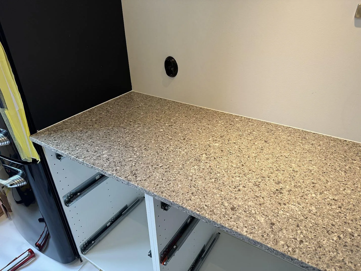 Køkkenbordplade i Silestone Alpina White, Malmö – billede 6