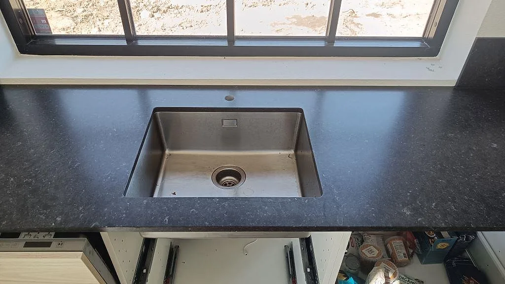 Køkkenbordplade i Silestone Arden Blue, Smedstorp – billede 6