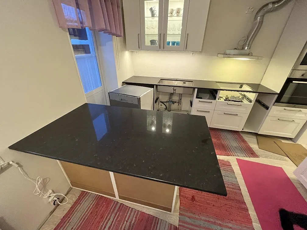 Køkkenbordplade i Silestone Arden Blue, Strängnäs
