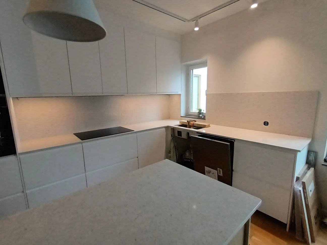 Køkkenbordplade i Silestone Bianco River, Lidingö – billede 3
