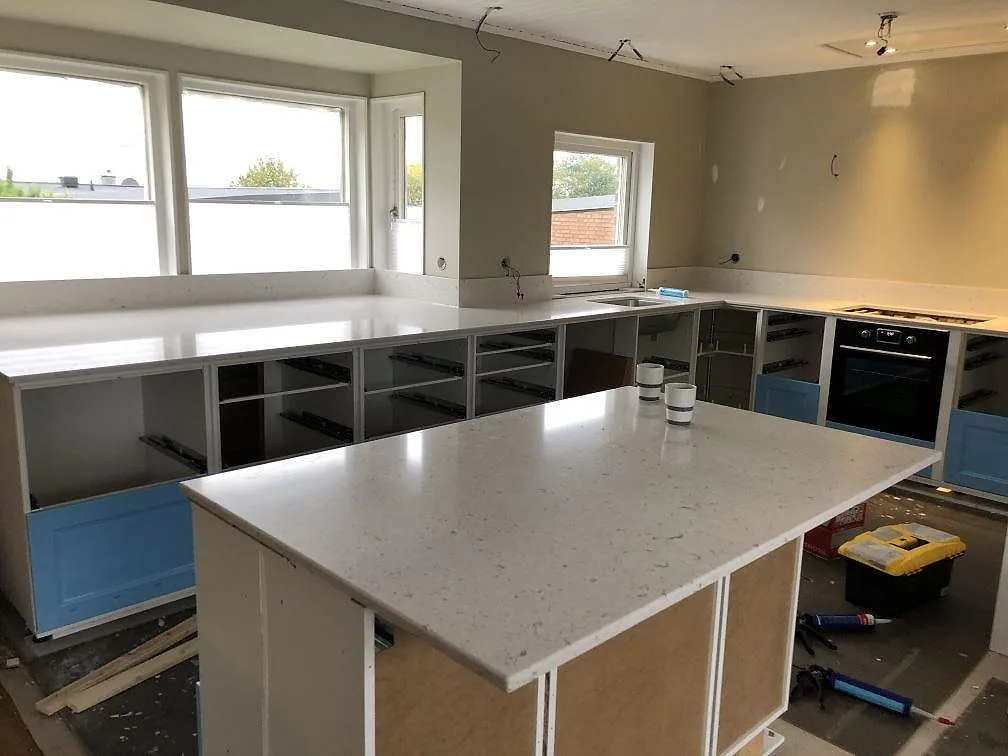 Køkkenbordplade i Silestone Bianco River, Partille
