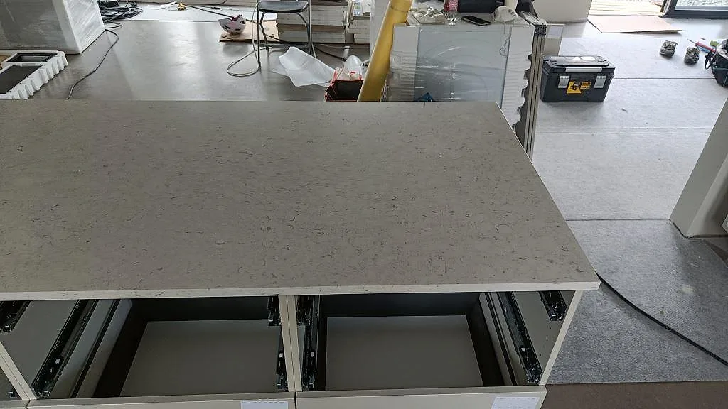 Køkkenbordplade i Silestone Bianco River, Ytterby – billede 3