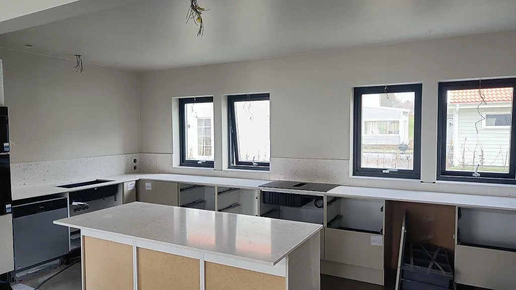 Køkkenbordplade i Silestone Bianco River, Ytterby