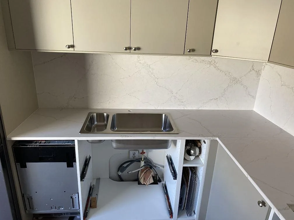 Køkkenbordplade i Silestone Blanc Elysee, Vinslöv – billede 2