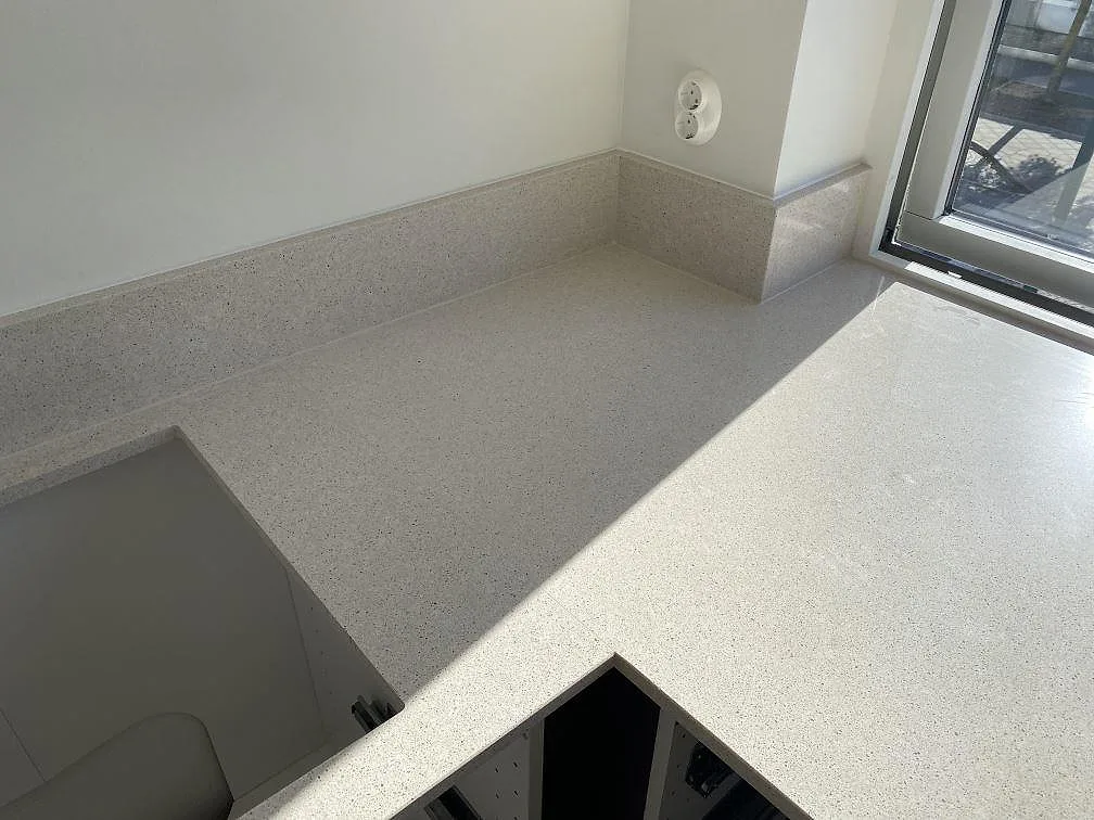 Køkkenbordplade i Silestone Blanco City, Malmö – billede 5