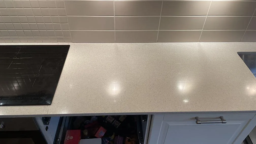 Køkkenbordplade i Silestone Blanco City, Tygelsjö – billede 4