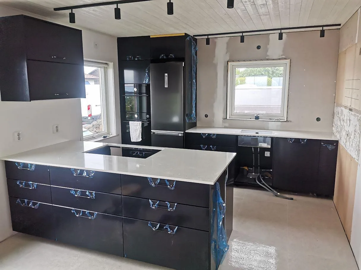 Køkkenbordplade i Silestone Blanco Maple, Grevie