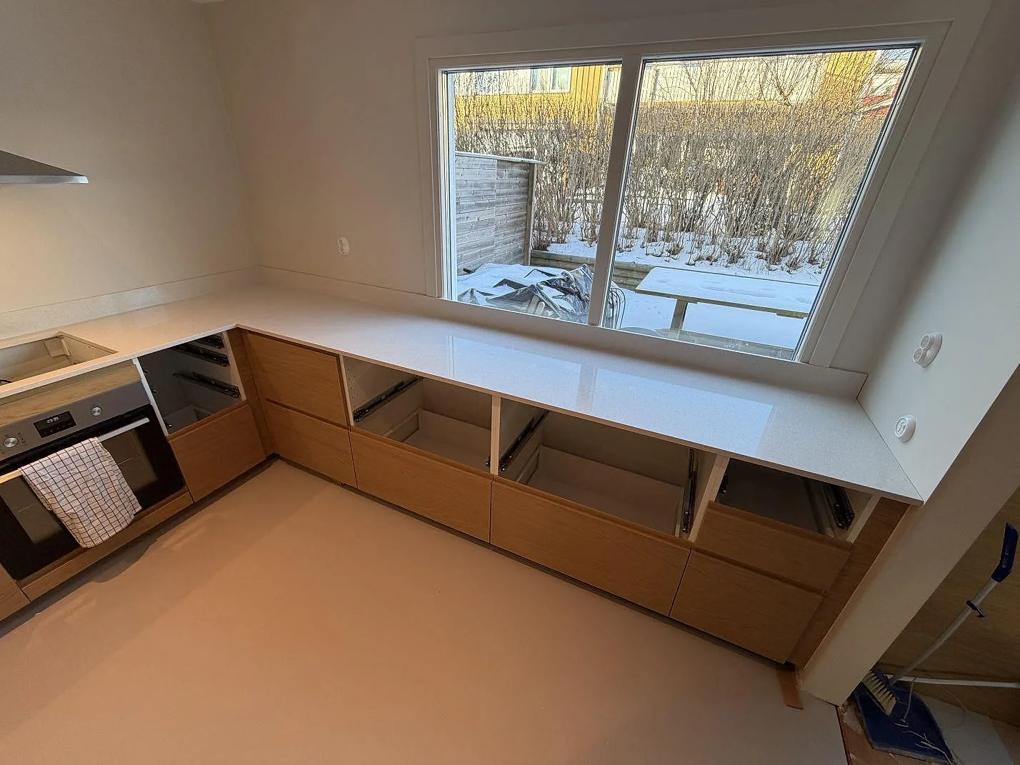 Køkkenbordplade i Silestone Blanco Maple 14, Hässelby – billede 2