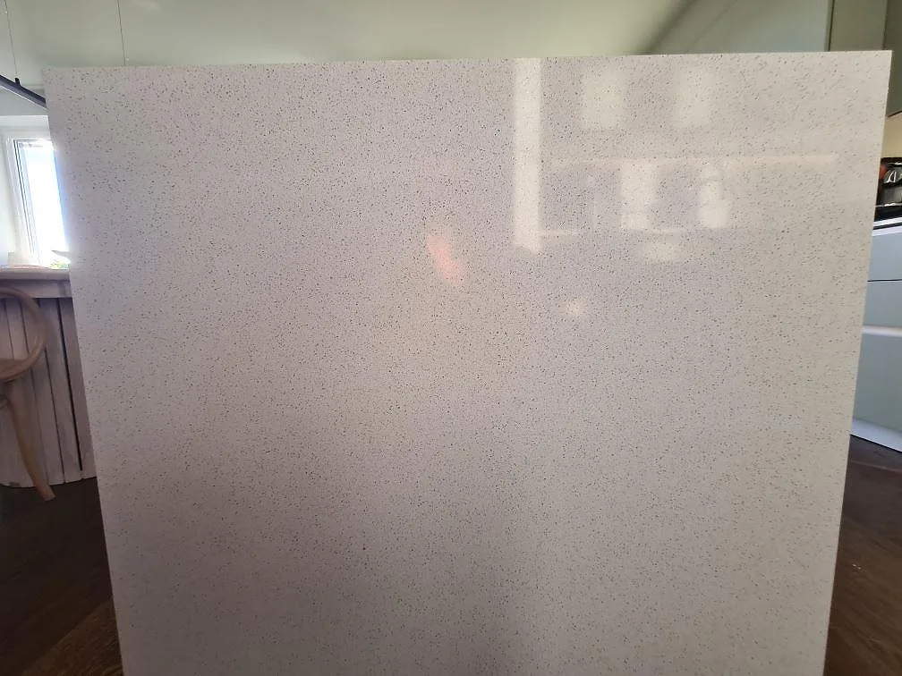Køkkenbordplade i Silestone Blanco Maple 14, Stockholm – billede 2