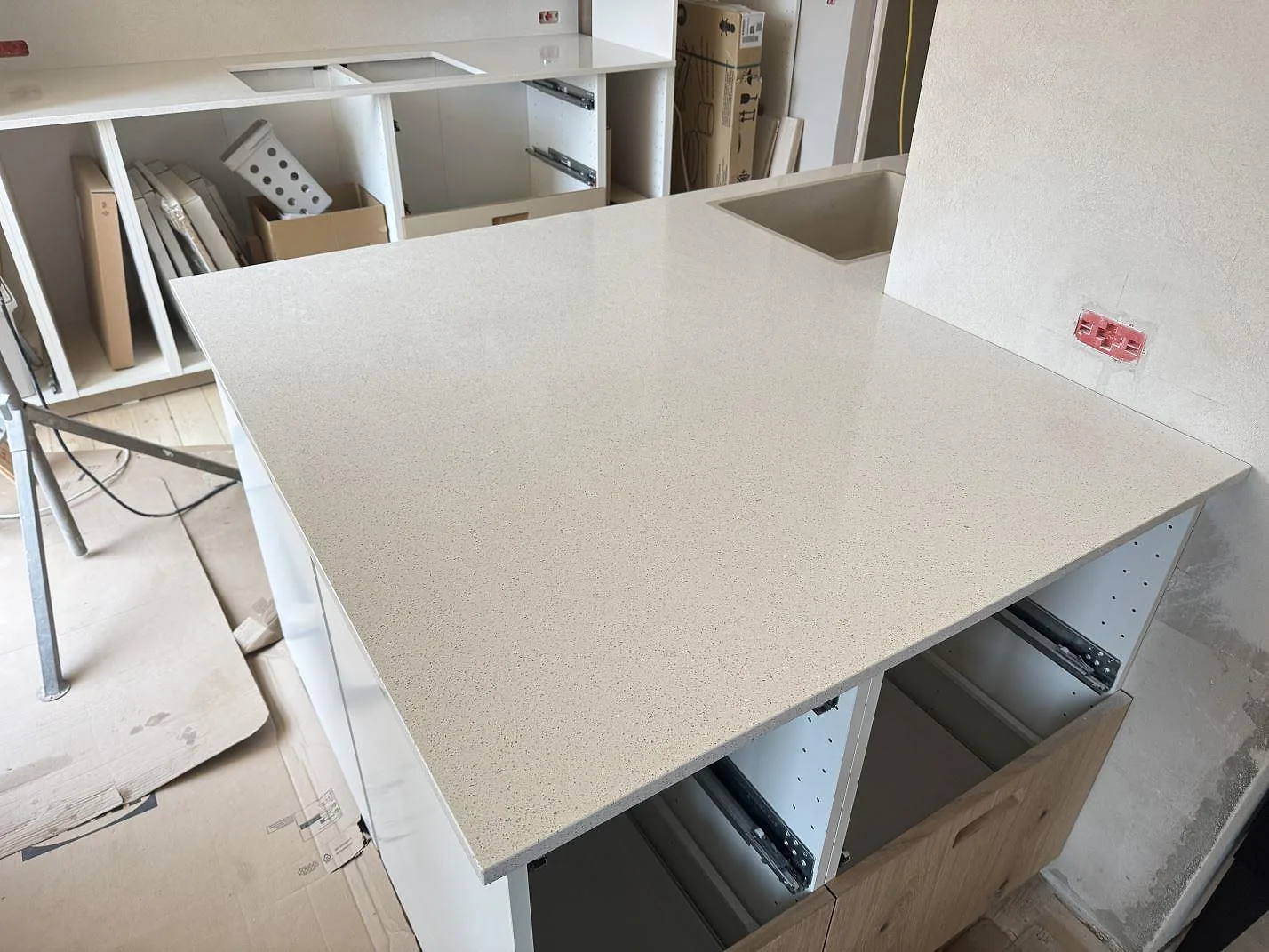 Køkkenbordplade i Silestone Blanco Maple 14, Viby J, Aarhus – billede 2