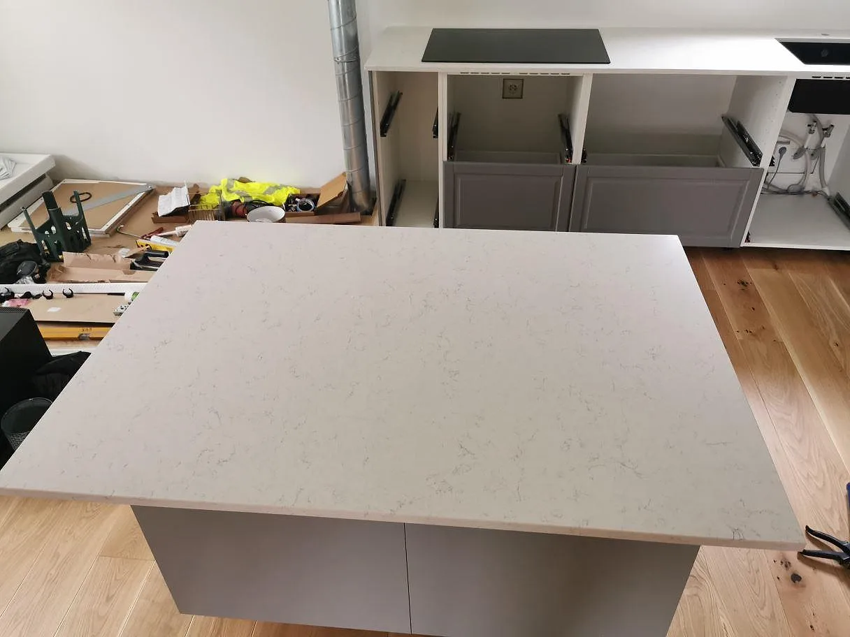 Køkkenbordplade i Silestone Blanco Orion, Anderslöv – billede 2