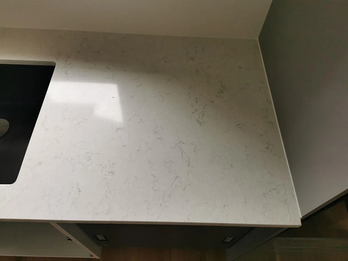 Køkkenbordplade i Silestone Blanco Orion, Anderslöv – billede 3