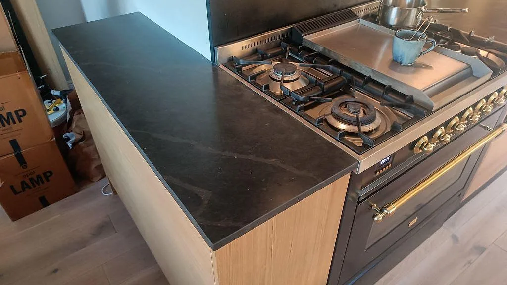Køkkenbordplade i Silestone Bohemian Flame, Kävlinge – billede 2
