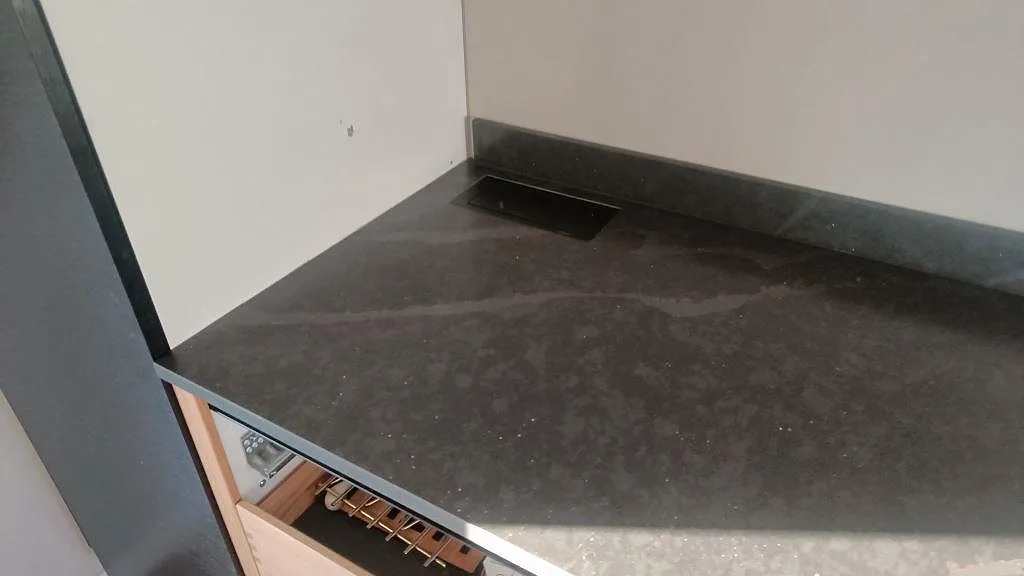 Køkkenbordplade i Silestone Bohemian Flame, Kävlinge – billede 6