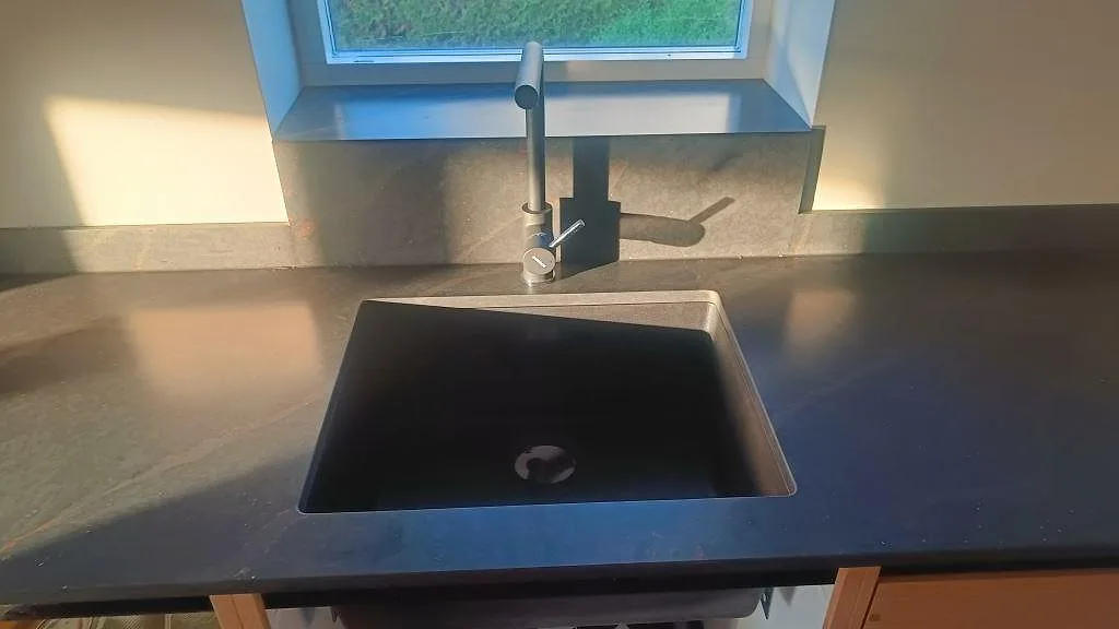 Køkkenbordplade i Silestone Bohemian Flame, Kävlinge – billede 3
