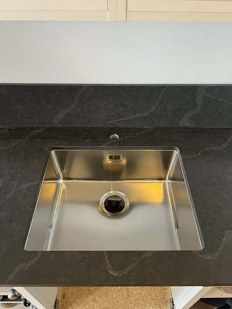 Køkkenbordplade i Silestone Bohemian Flame, Limhamn – billede 2