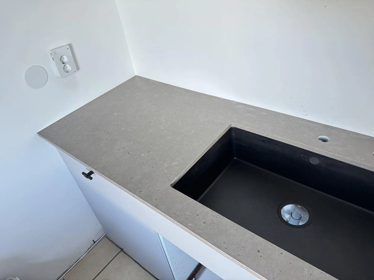 Køkkenbordplade i Silestone Brass relish, Bunkeflostrand – billede 5