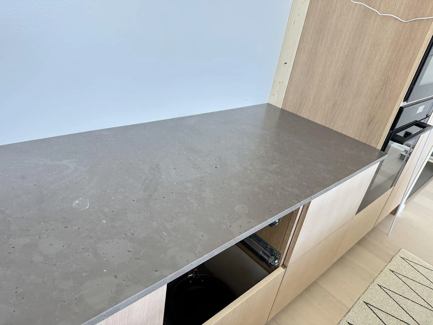 Køkkenbordplade i Silestone Brass relish, Glommen – billede 7