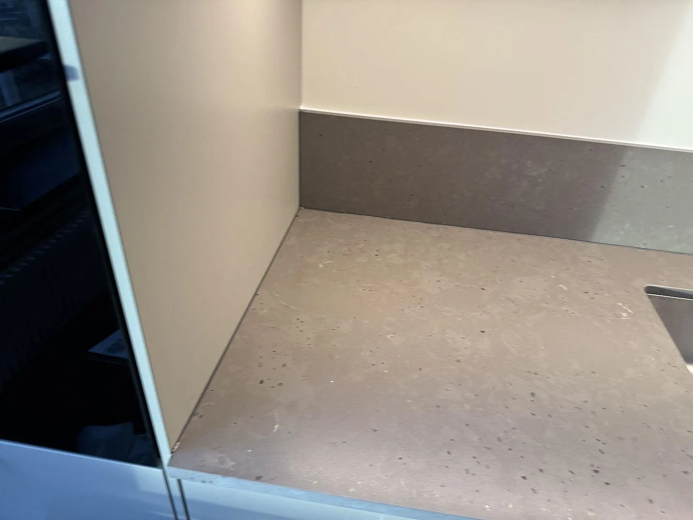 Køkkenbordplade i Silestone Brass relish, Göteborg – billede 3