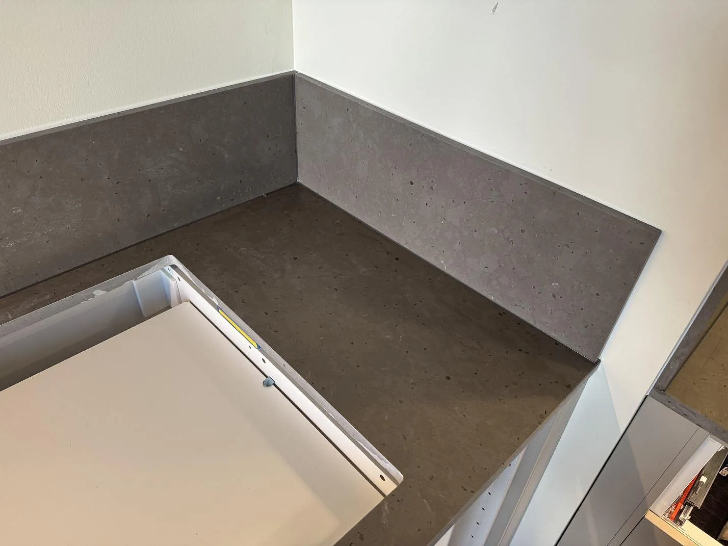 Køkkenbordplade i Silestone Brass relish, Göteborg – billede 5