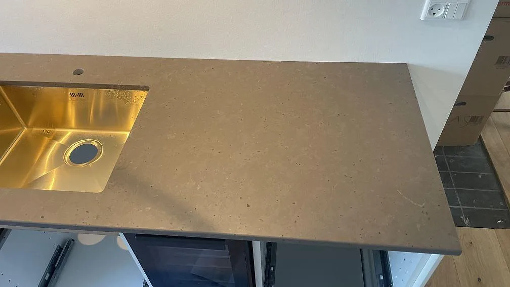 Køkkenbordplade i Silestone Brass relish, Hørsholm – billede 3