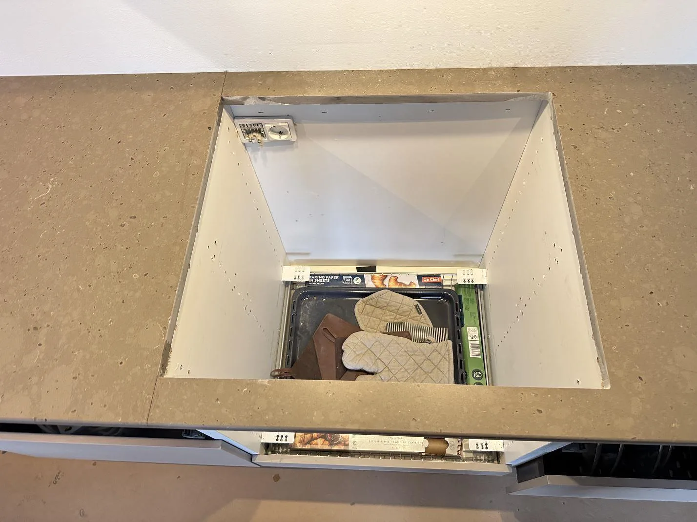 Køkkenbordplade i Silestone Brass relish, Klampenborg – billede 3