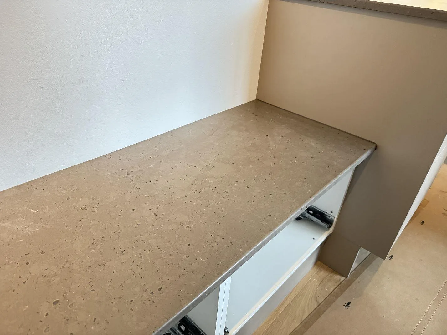 Køkkenbordplade i Silestone Brass relish, Klampenborg – billede 7