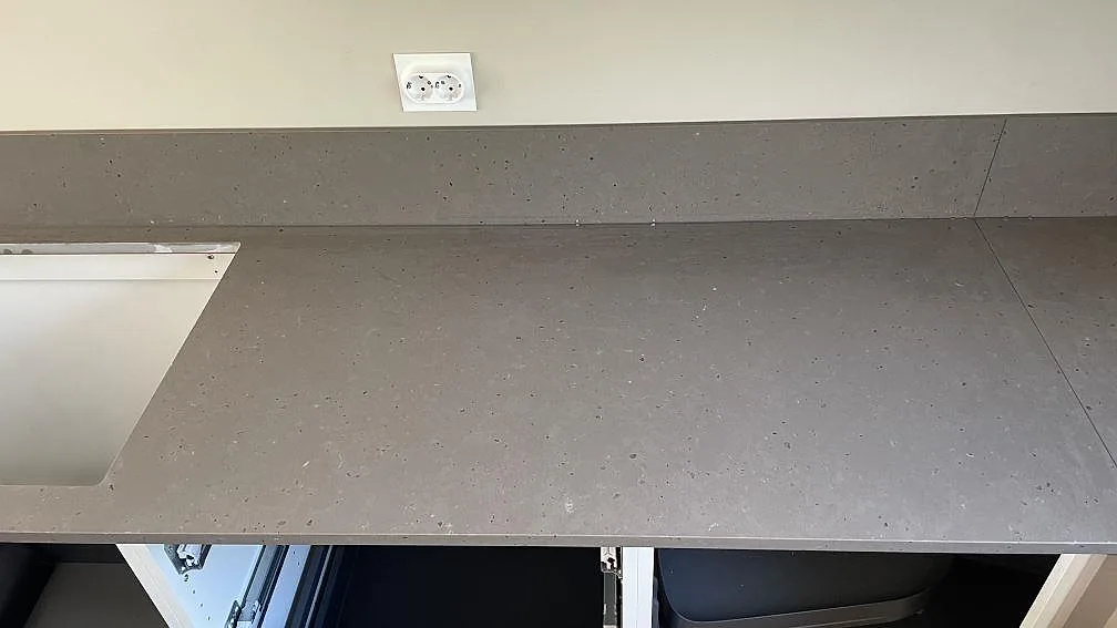 Køkkenbordplade i Silestone Brass relish, Nättraby – billede 6