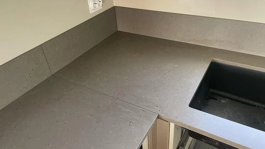 Køkkenbordplade i Silestone Brass relish, Nättraby – billede 7