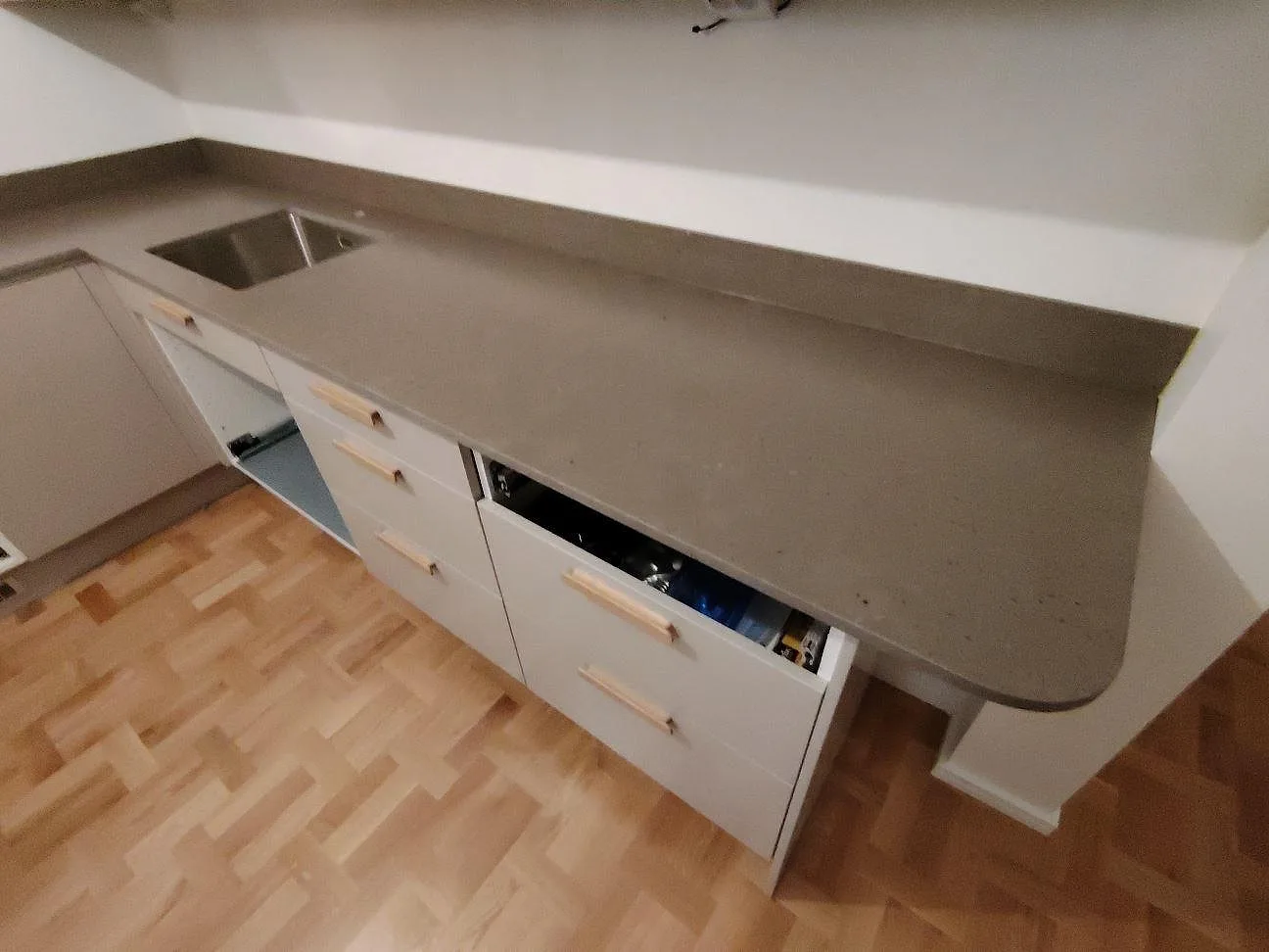 Køkkenbordplade i Silestone Brass relish, Stockholm – billede 2