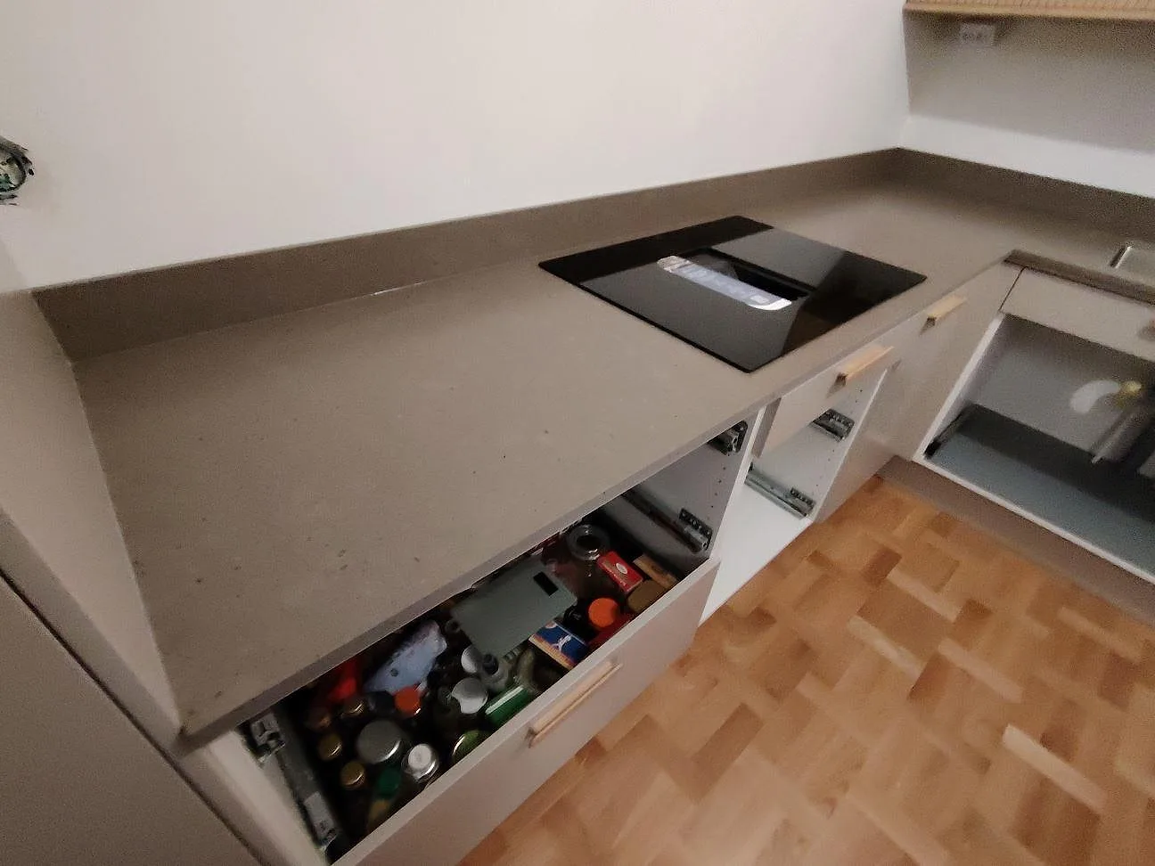 Køkkenbordplade i Silestone Brass relish, Stockholm – billede 3