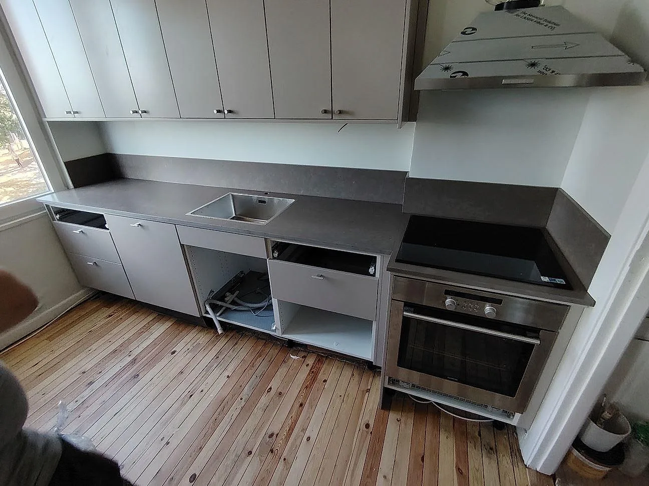 Gennemført projekt: Køkkenbordplade i Silestone Brass relish, Sundbyberg.