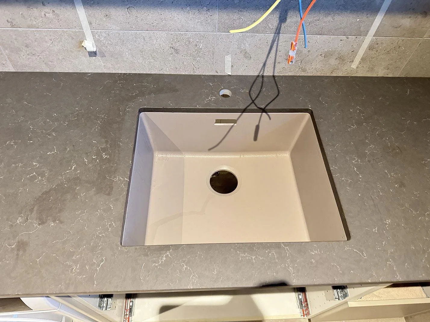 Bordplade i Silestone Calypso, Alingsås – billede 2