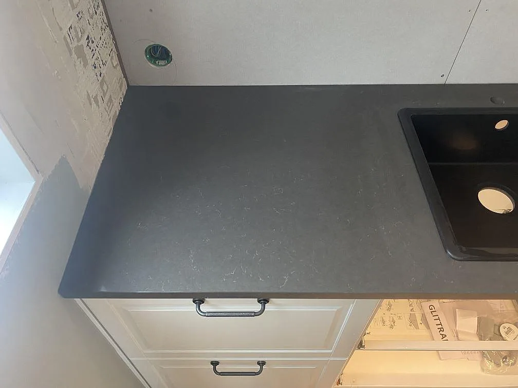 Køkkenbordplade i Silestone Calypso, Brålanda – billede 2