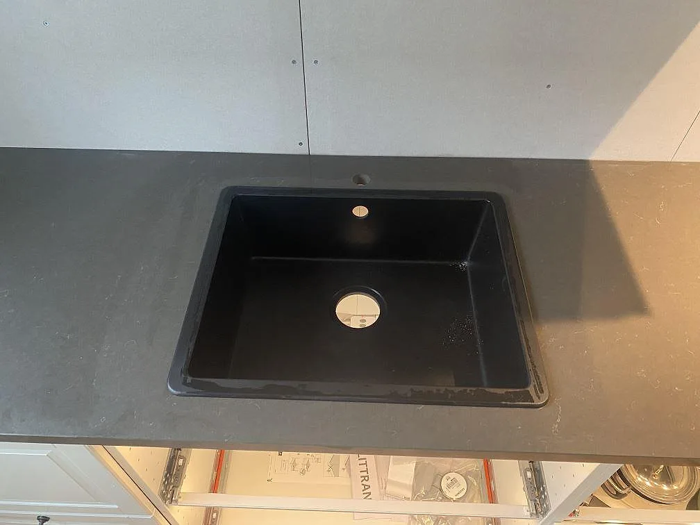 Køkkenbordplade i Silestone Calypso, Brålanda – billede 3