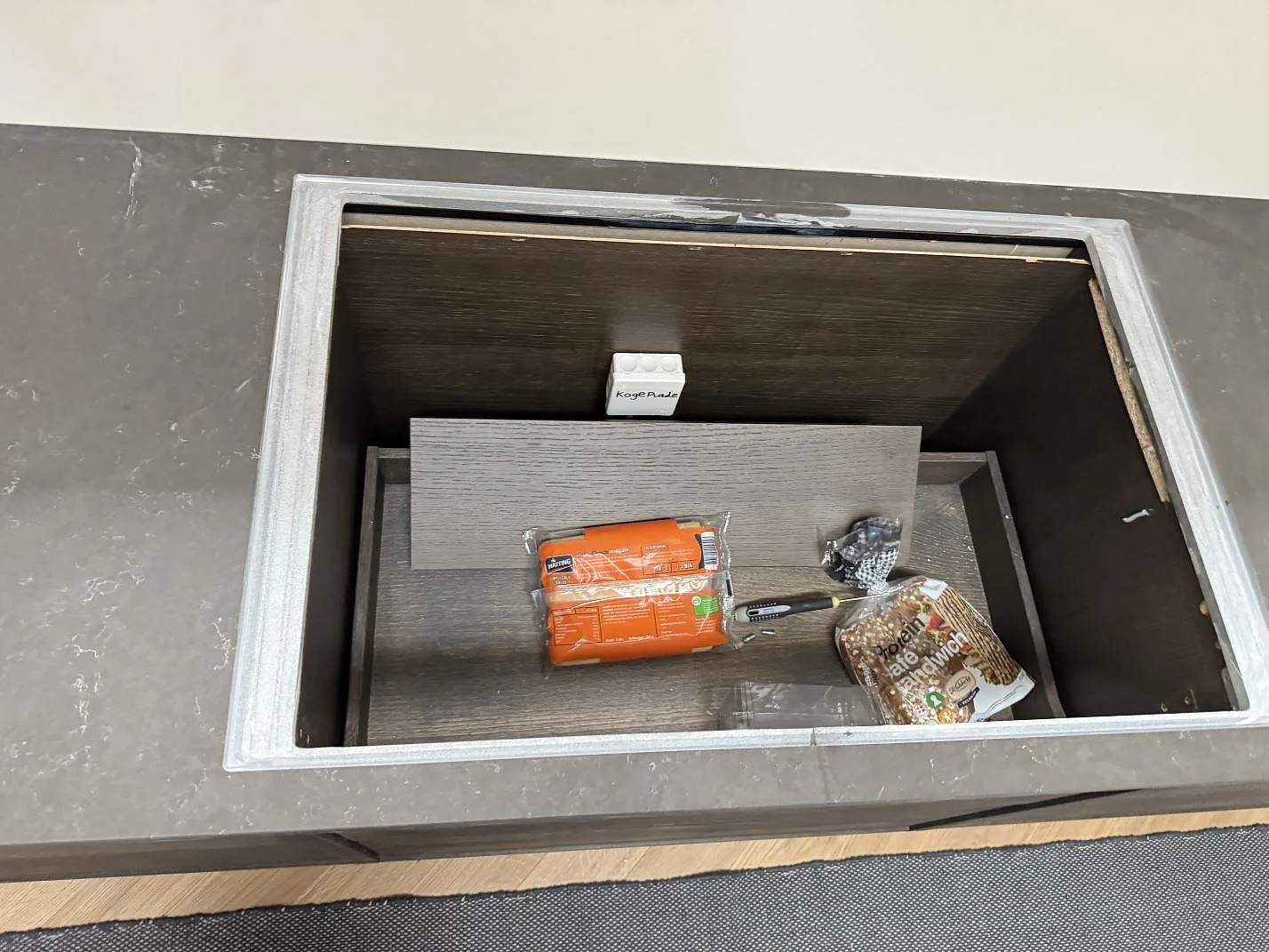 Køkkenbordplade i Silestone Calypso, Virum – billede 7