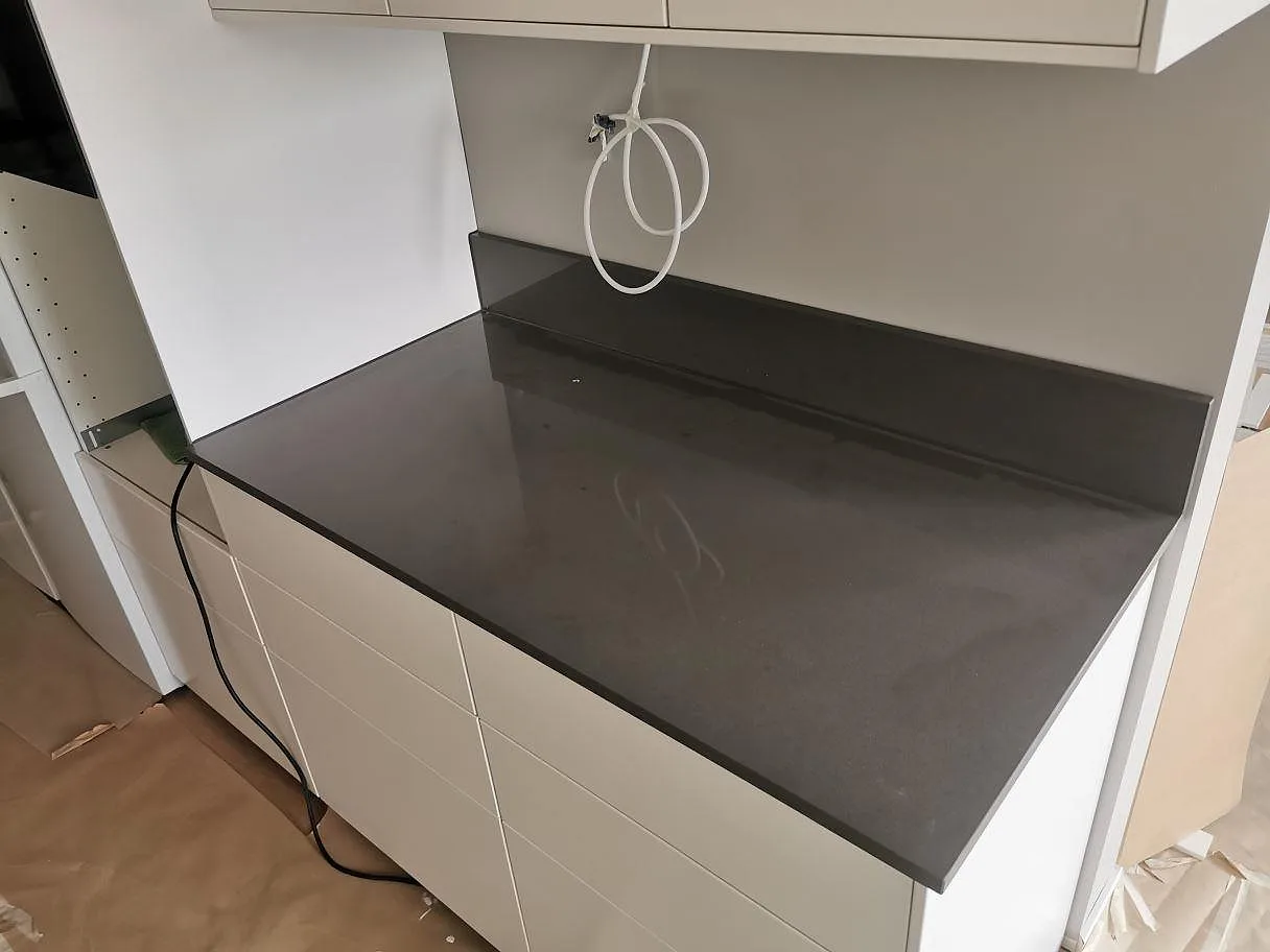 Køkkenbordplade i Silestone Cemento Spa, Helsingborg – billede 2
