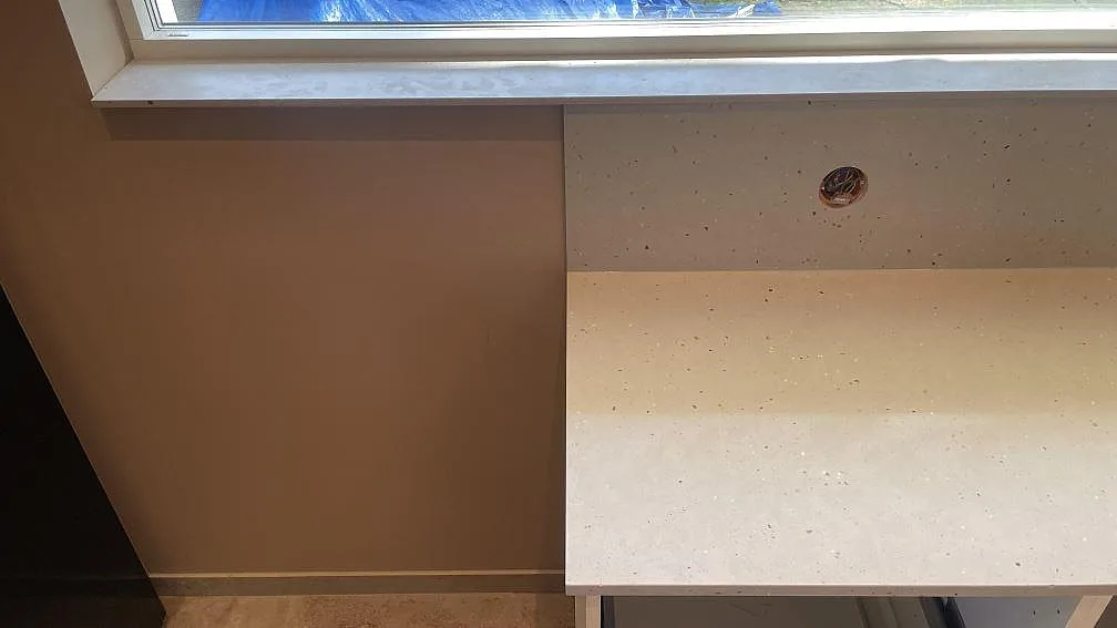 Bordplade i Silestone Concrete Pulse, Åhus – billede 6