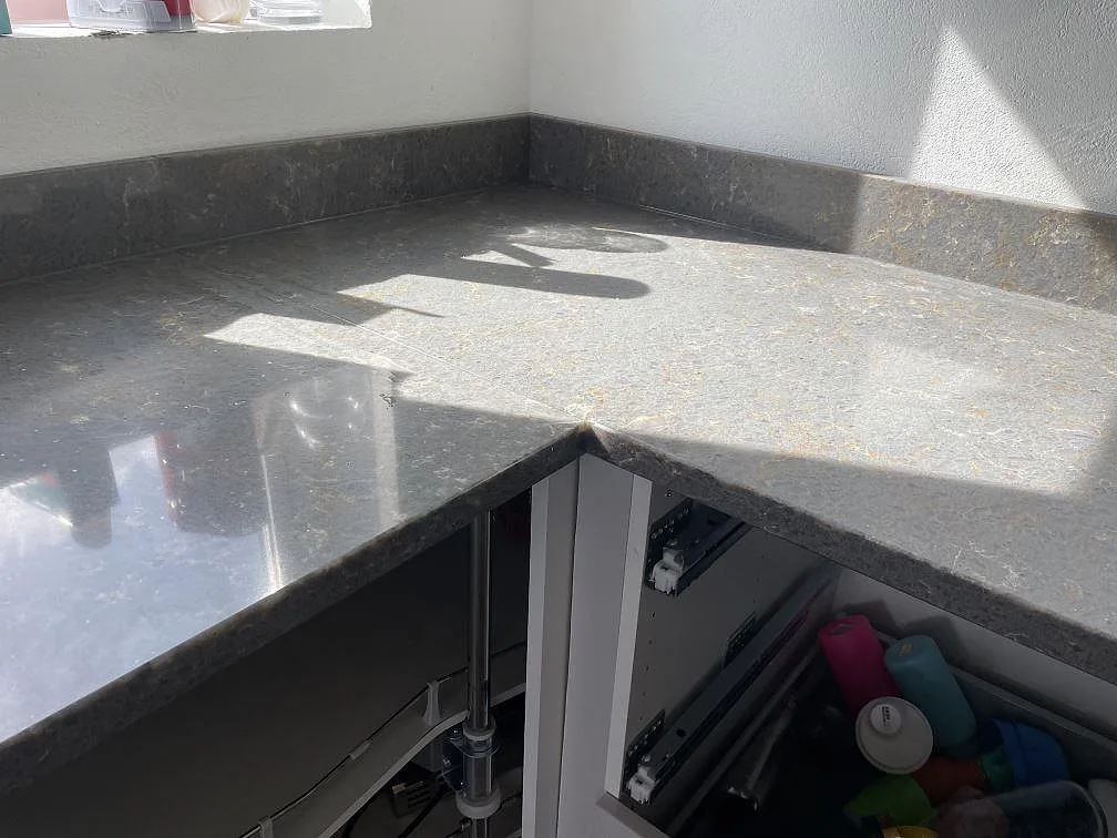 Køkkenbordplade i Silestone Cooper Mist, Ystad – billede 8